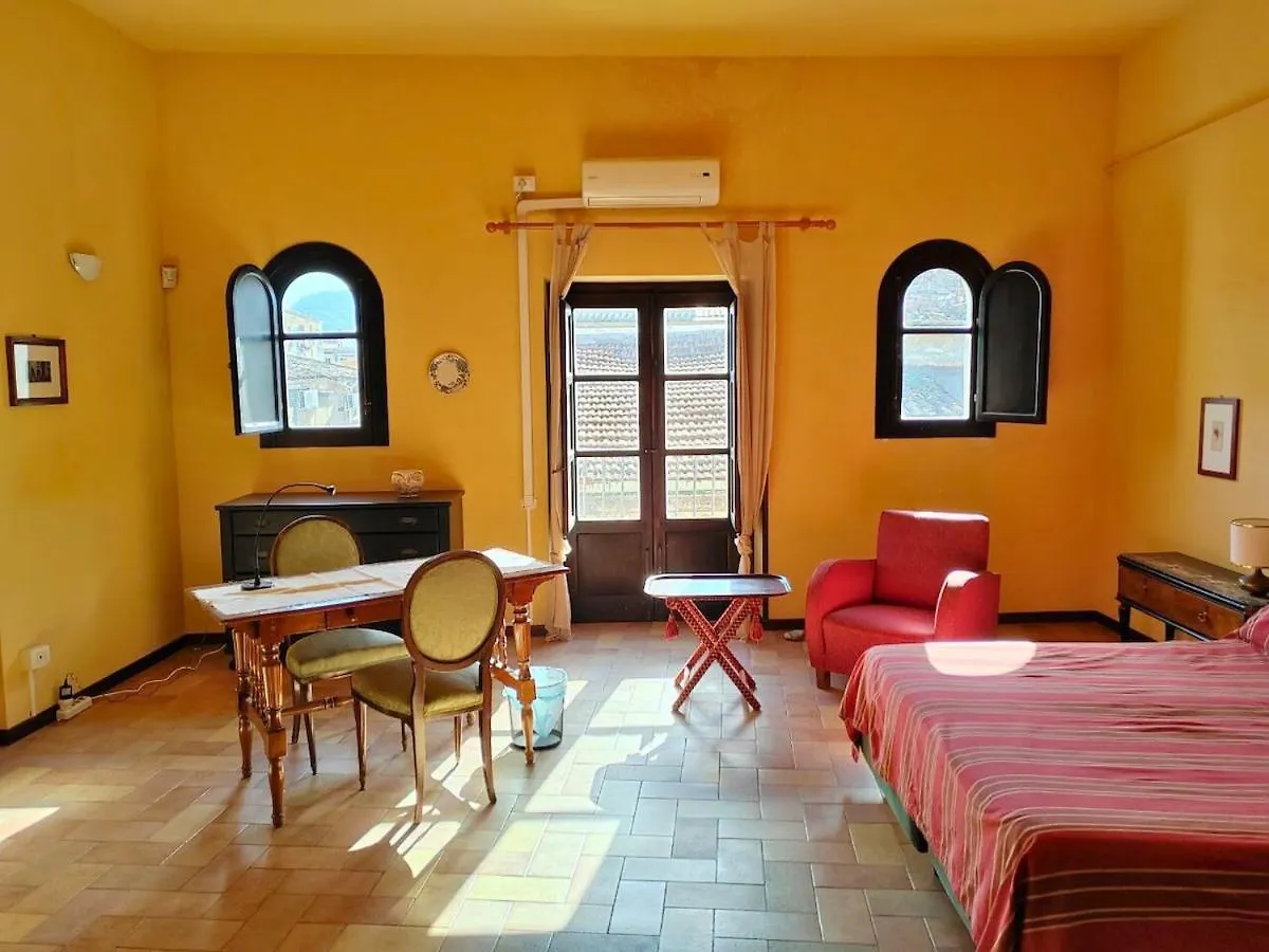 Apartmán In Torre Palazzo Orioles Palermo 0*,  Itálie